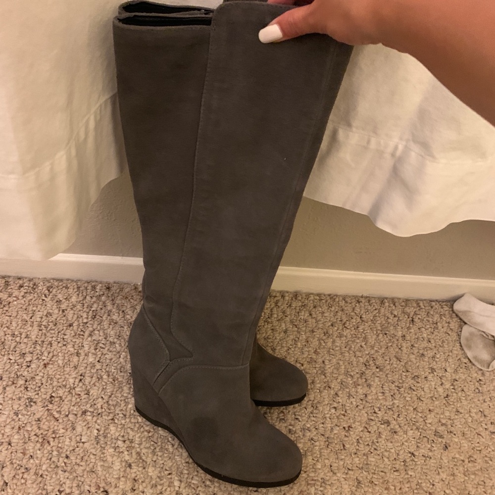 Suede boots